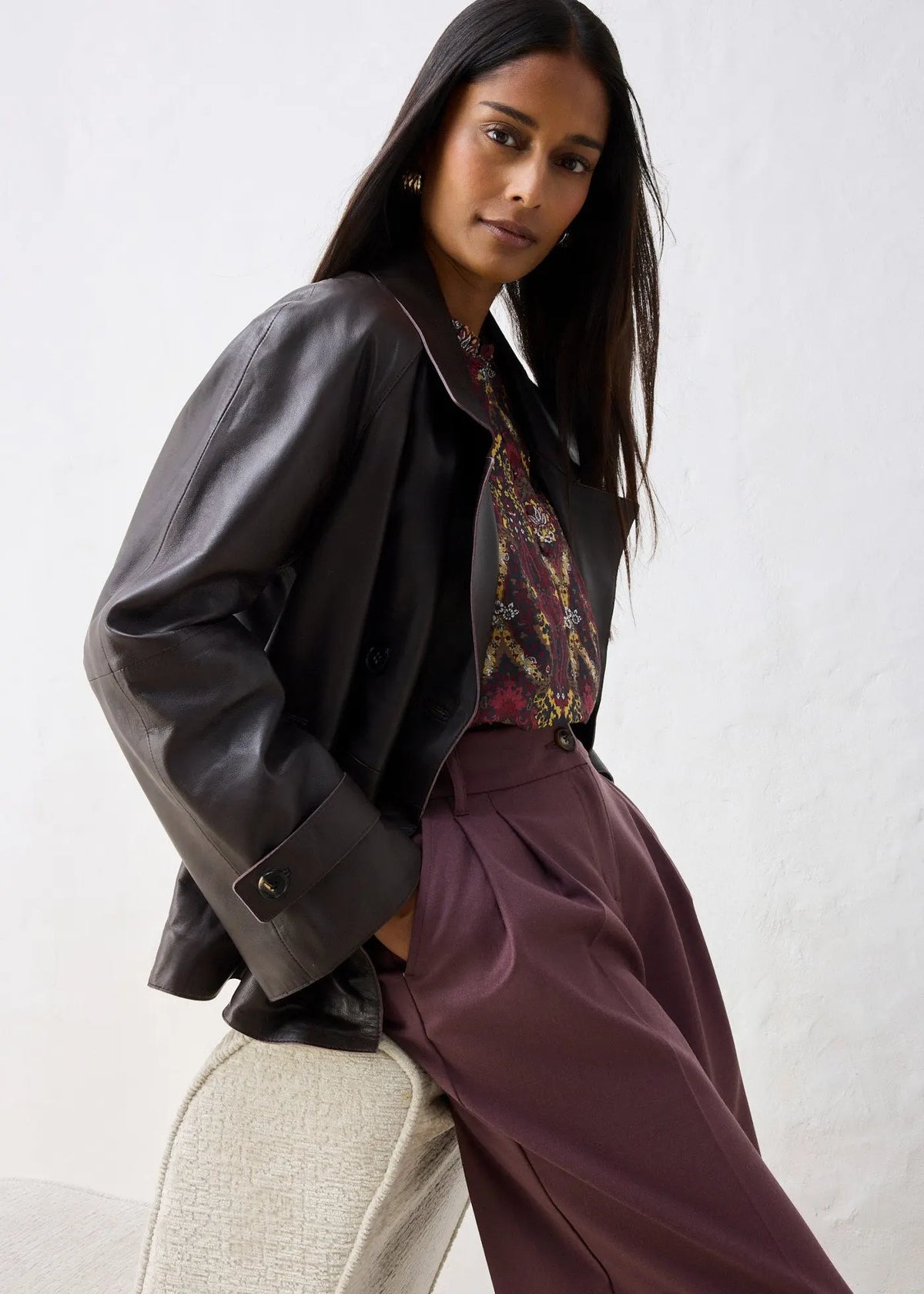 Londra - Chaqueta Caban confeccionada en piel de napa.