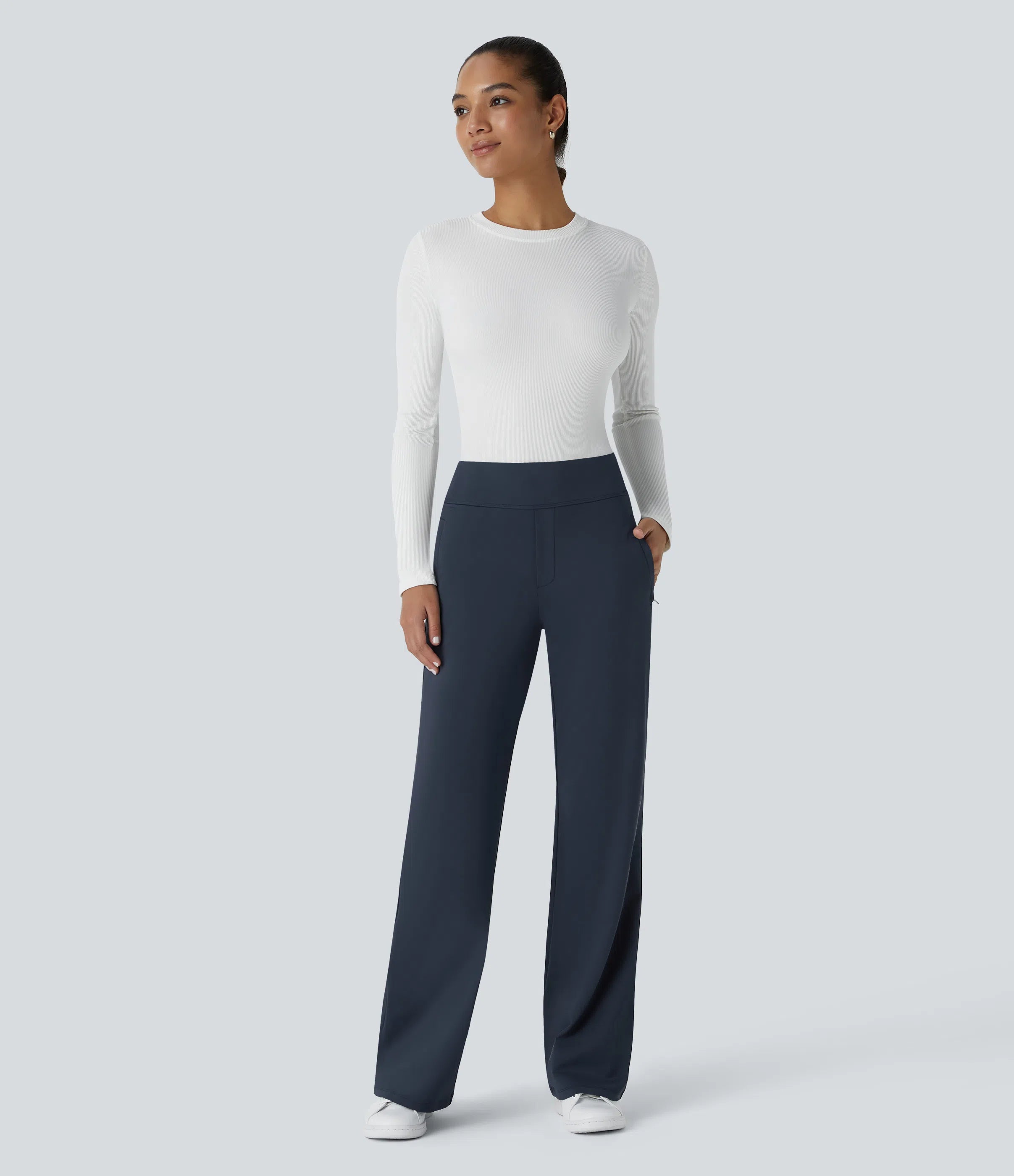 Flex - Pantalones de trabajo acampanados de talle medio DayStretch con un bolsillo lateral con cremallera
