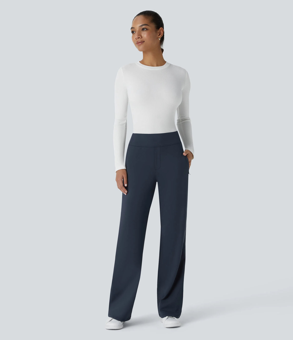 Flex - Pantalones de trabajo acampanados de talle medio DayStretch con un bolsillo lateral con cremallera