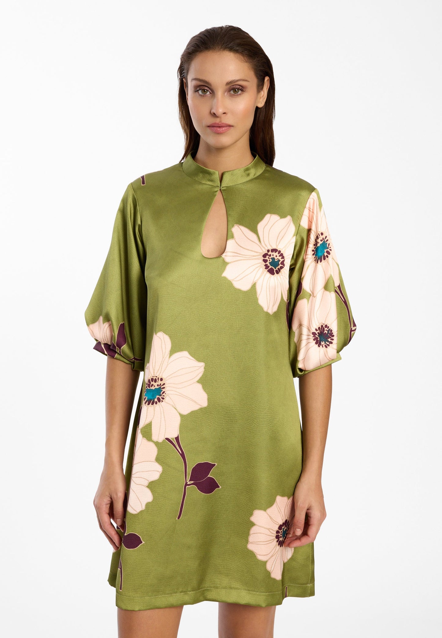 Asia - Vestido de manga corta Delin